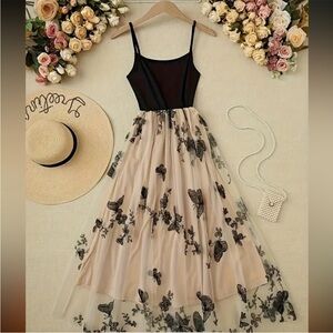 M nwot Elegant Black and Cream Floral Dress